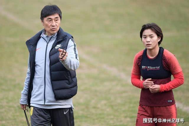 2026年金球奖候选名单揭晓，C罗连续第二年被排除，梅西引发争议